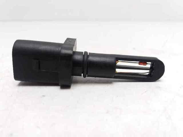 Czujnik temperatury powietrza wlotowego 06B905379A VAG