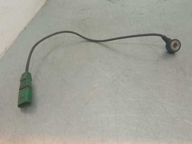 Czujnik stukowy (czujnik spalania stukowego) 06E905377A VAG