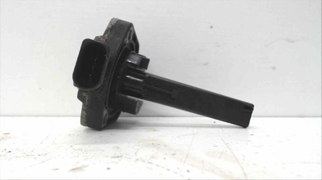 Czujnik poziomu oleju silnikowego  06E907660 VAG