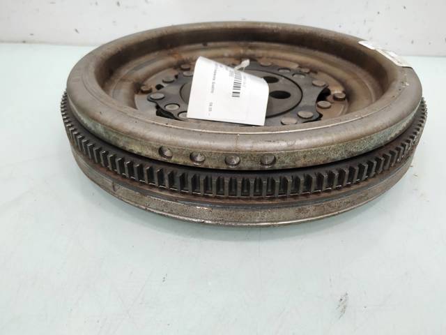 Koło zamachowe silnika 06F105266 VAG