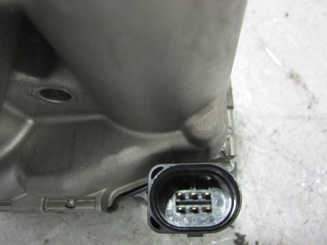 Przepustnica, komplet Audi A4 8W2, 8WC