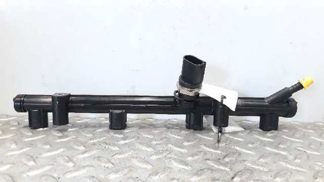 Rozdzielacz paliwa 06K133681C VAG