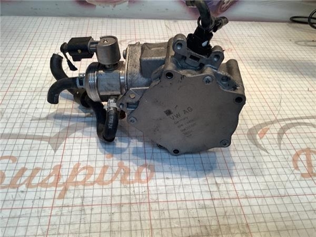 Pompa podciśnienia 06K145100B VAG