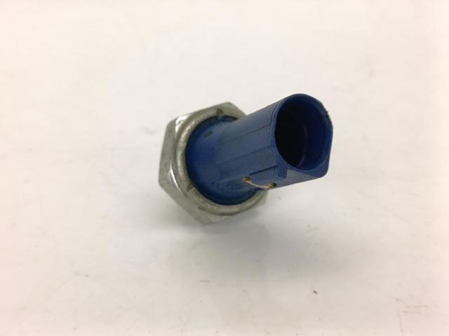 Czujnik ciśnienia oleju 06K919081 VAG