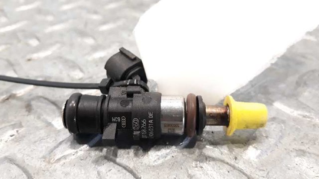 Wtryskiwacz paliwa 06L906031A VAG