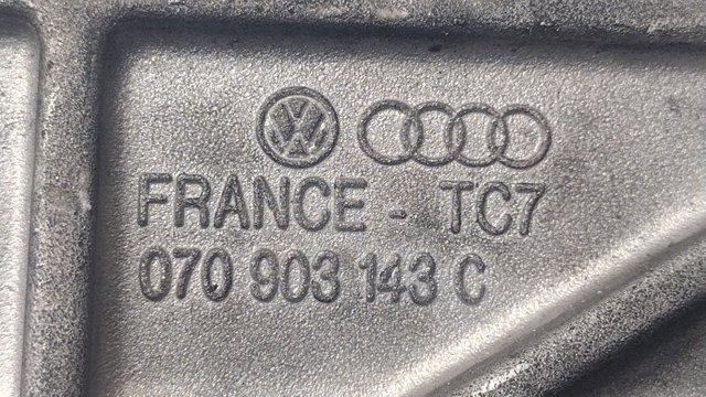 Wspornik alternatora 070903143C VAG