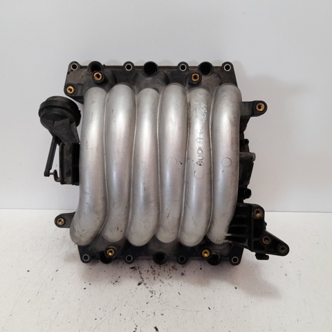 Kolektor ssący Audi A4 8D2