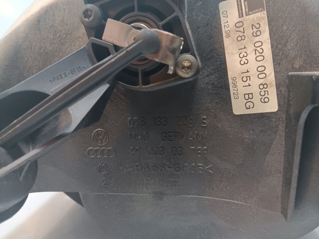 Kolektor ssący Audi A4 8D2