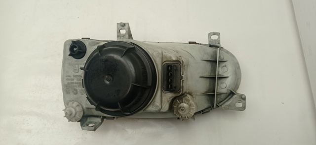 Reflektor prawy 084411111R VAG
