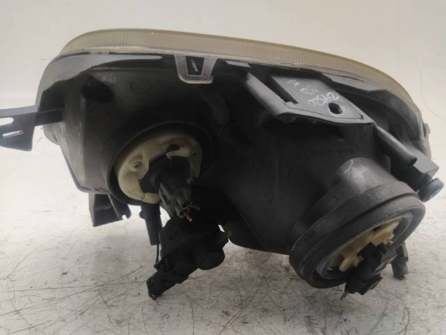 Reflektor prawy 085511136R RENAULT