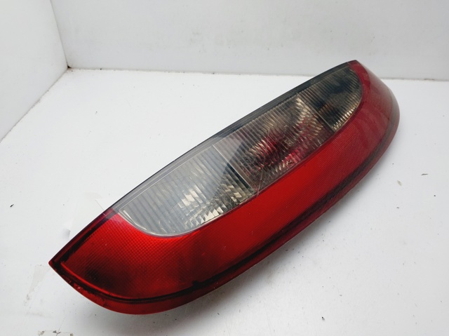 Lampa zespolona tylna prawa 09114337 OPEL