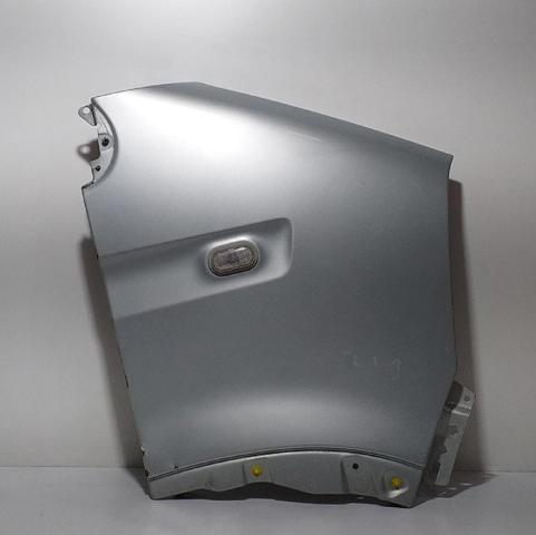 Błotnik przedni prawy 09121270 RENAULT