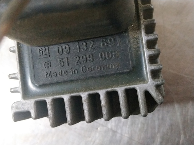 Przekaźnik świec żarowych 09132691 OPEL