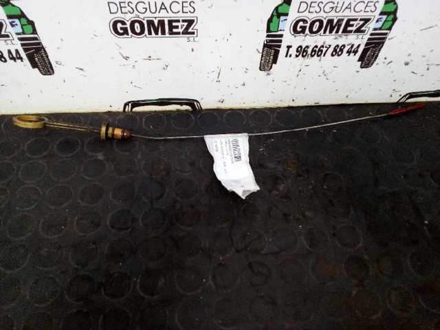 Bagnet poziomu oleju w silniku Opel Zafira F75