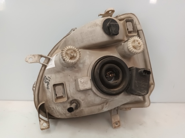 Reflektor prawy 09204188 OPEL