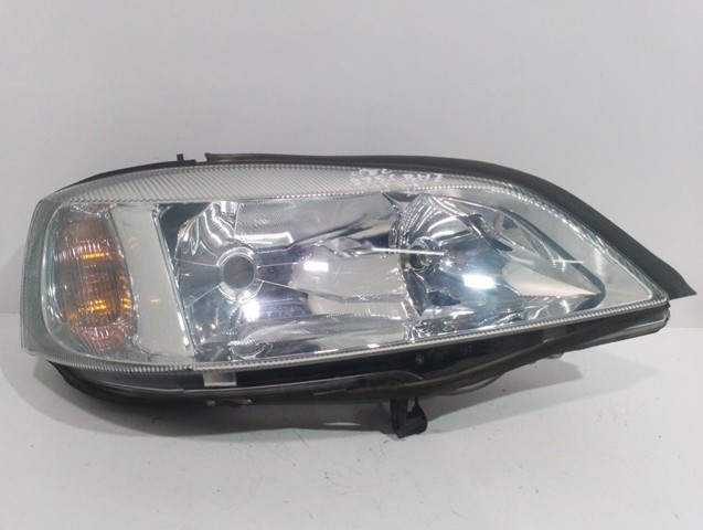 Reflektor prawy 093175369RH OPEL