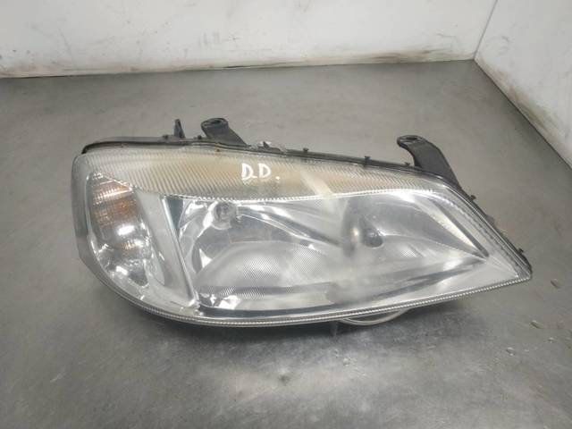 Reflektor prawy 093175369RH OPEL