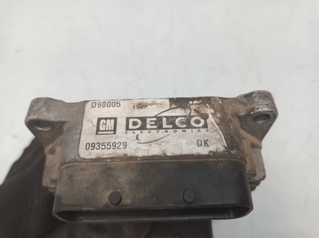 Sterownik silnika 09355929 OPEL