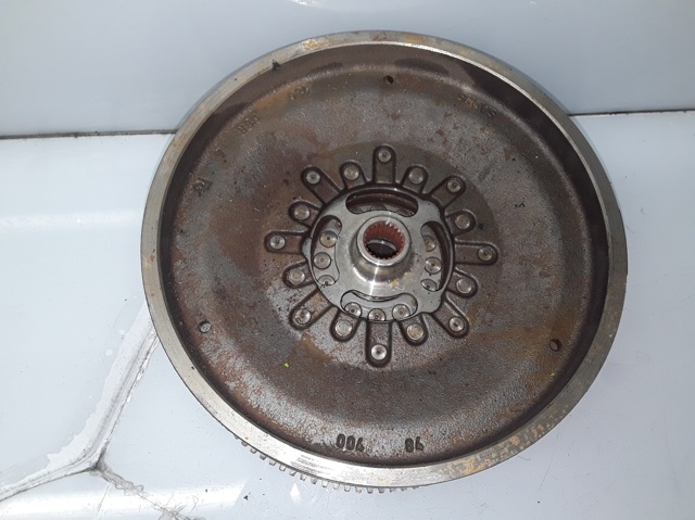 Koło zamachowe silnika 0AW105317AK VAG