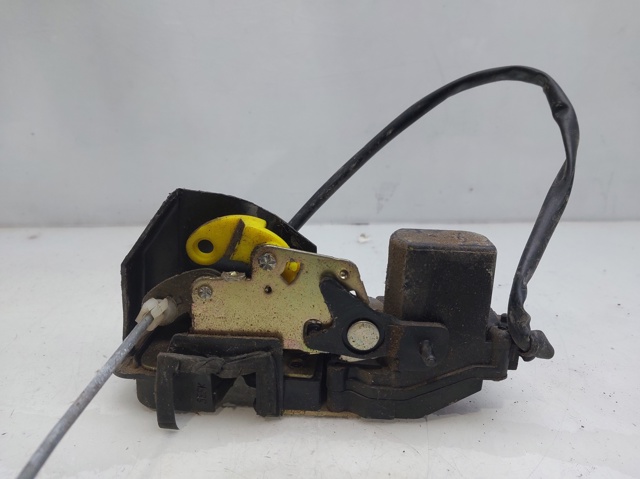 Zamek drzwi tylnych prawych 0K2FA72310 HYUNDAI