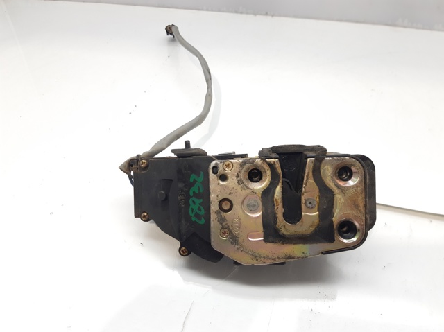 Zamek drzwi tylnych prawych 0K2FA72310 HYUNDAI
