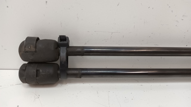 Amortyzator klapy bagażnika (3/5 drzwi-tylnych) 0K2FB63620B HYUNDAI
