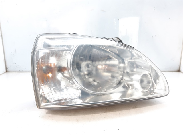 Reflektor prawy 0K2JA51030 HYUNDAI