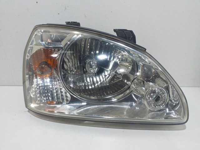 Reflektor prawy 0K2JA51030 HYUNDAI