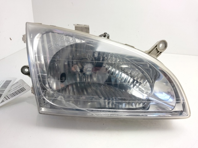 Reflektor prawy 0K2JA51030 HYUNDAI
