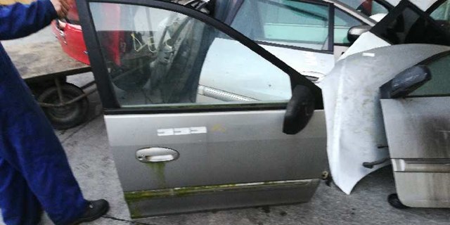 Drzwi przednie prawe 0K2JA58020 HYUNDAI