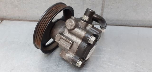 Pompa wspomagania hydraulicznego kierownicy 0K2N132600 HYUNDAI