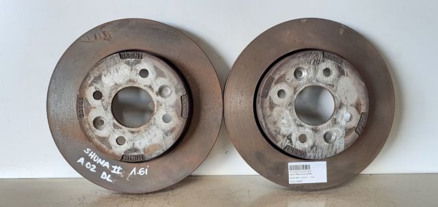 Tarcza hamulcowa przednia 0K2N133251 HYUNDAI