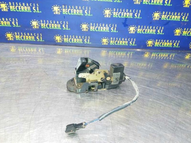 Zamek drzwi tylnych lewych KIA Shuma 2 FB