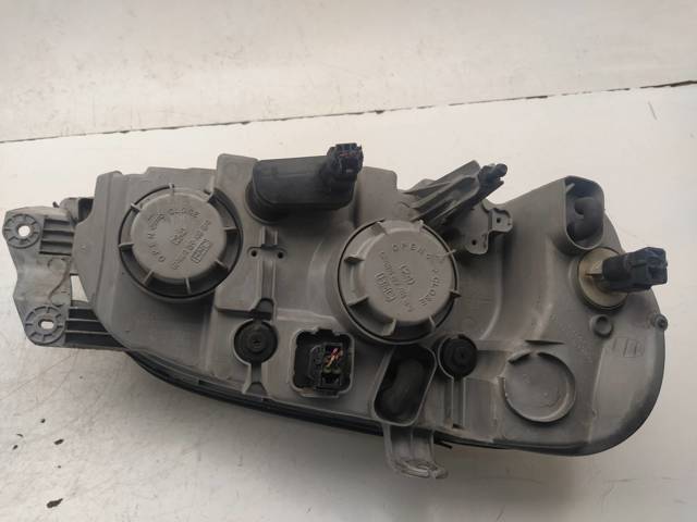 Reflektor lewy 0K54E51040A HYUNDAI