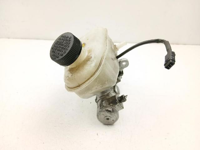 Główny cylinder hamulców KIA Carnival 2 GQ