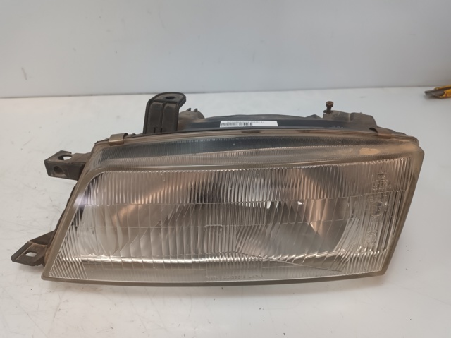 Reflektor prawy do Suzuki Baleno EG