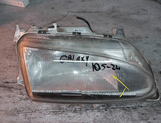 Reflektor prawy 1005710 FORD