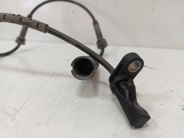 Czujnik ABS przedni 10071161983 BMW