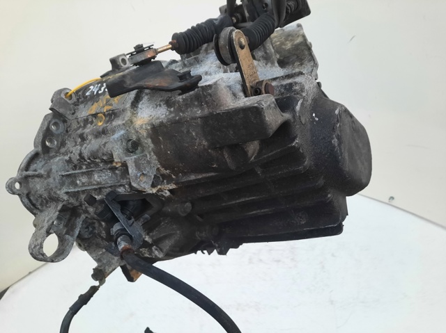 Mechaniczna skrzynia biegów w komplecie 1023678 VOLVO