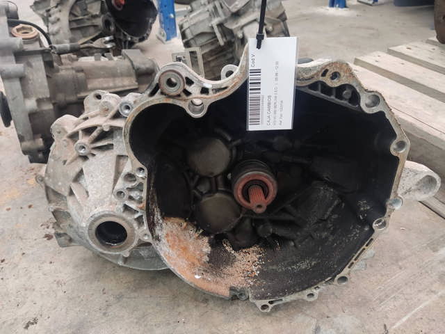 Mechaniczna skrzynia biegów w komplecie 1023704 VOLVO