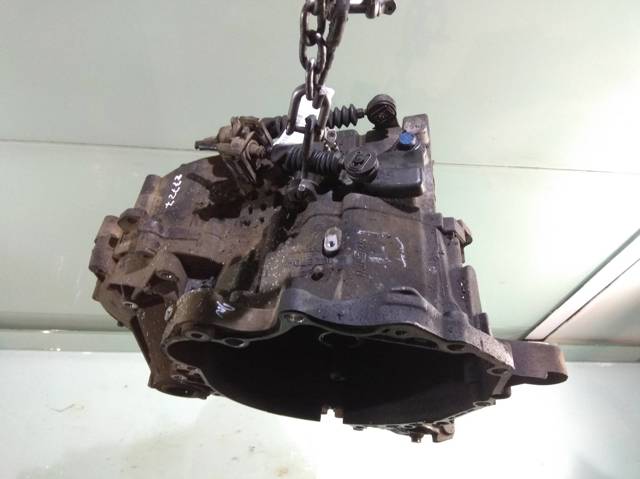 Mechaniczna skrzynia biegów w komplecie 1023704 VOLVO