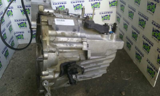 Mechaniczna skrzynia biegów w komplecie 1023822 VOLVO