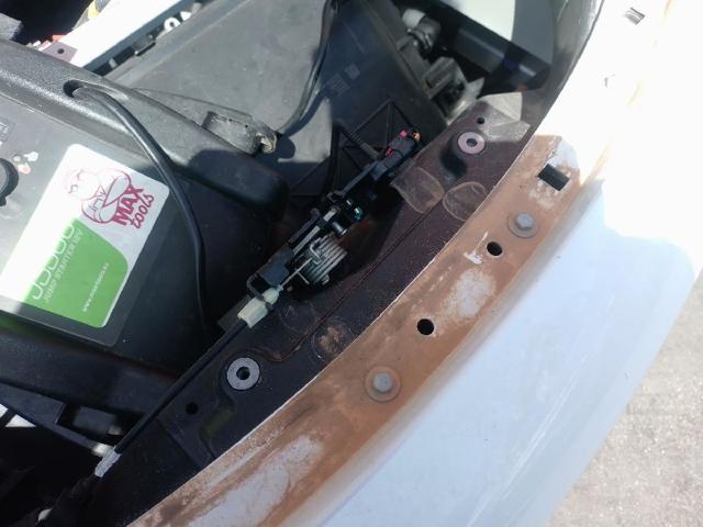 Tesla Model 3  (2016-2026)