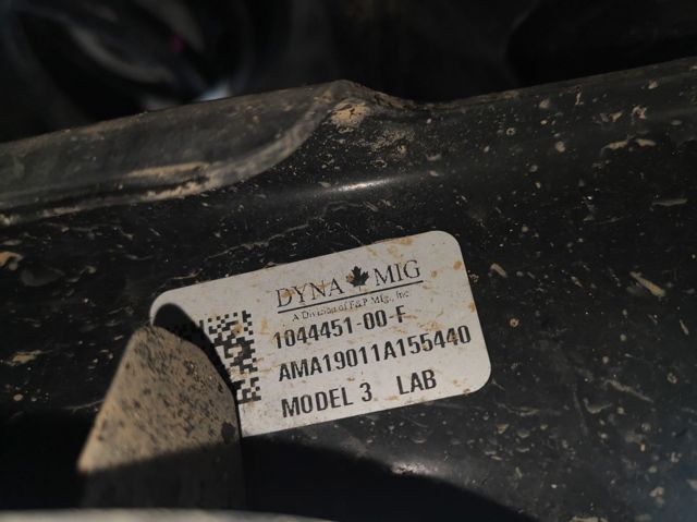 104445100F Tesla