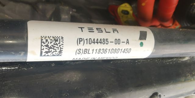  Tesla Model 3  (2016-2026)