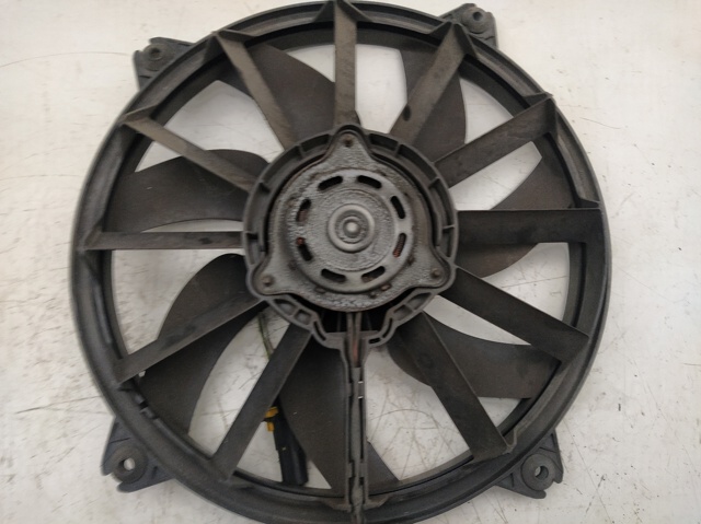 Wentylator elektryczny układu chłodzenia kompletny (silnik+wirnik) 1049874716T PEUGEOT