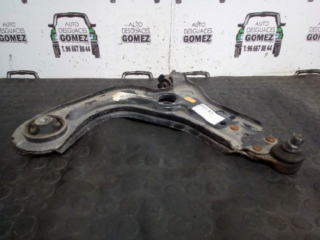 Wahacz zawieszenia przedniego dolny prawy 1063236 FORD