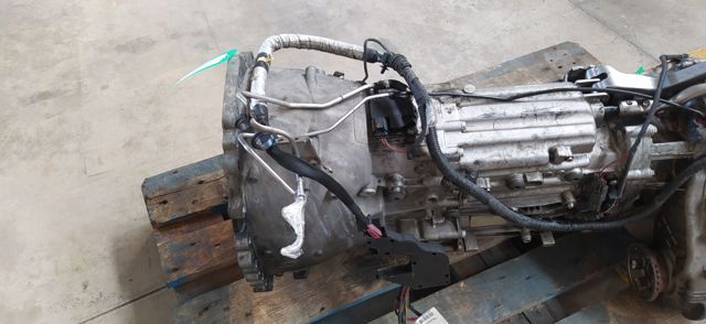 Mechaniczna skrzynia biegów w komplecie 1067401098 LAND ROVER