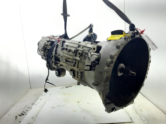 Mechaniczna skrzynia biegów w komplecie 1067401098 LAND ROVER