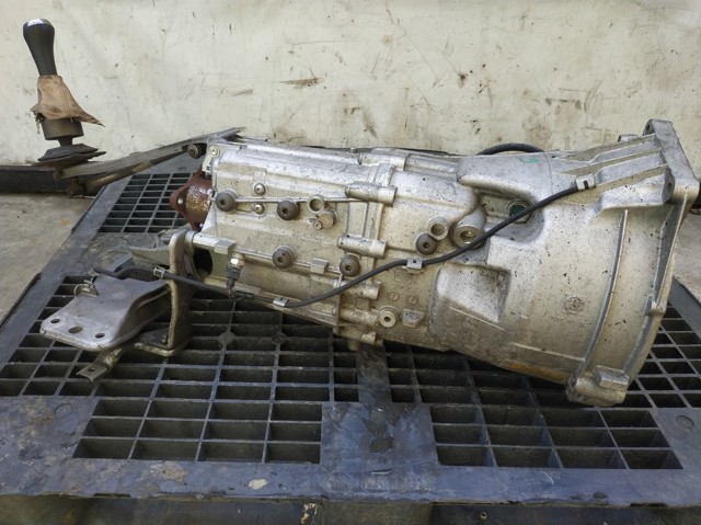Mechaniczna skrzynia biegów w komplecie 1069401052 BMW